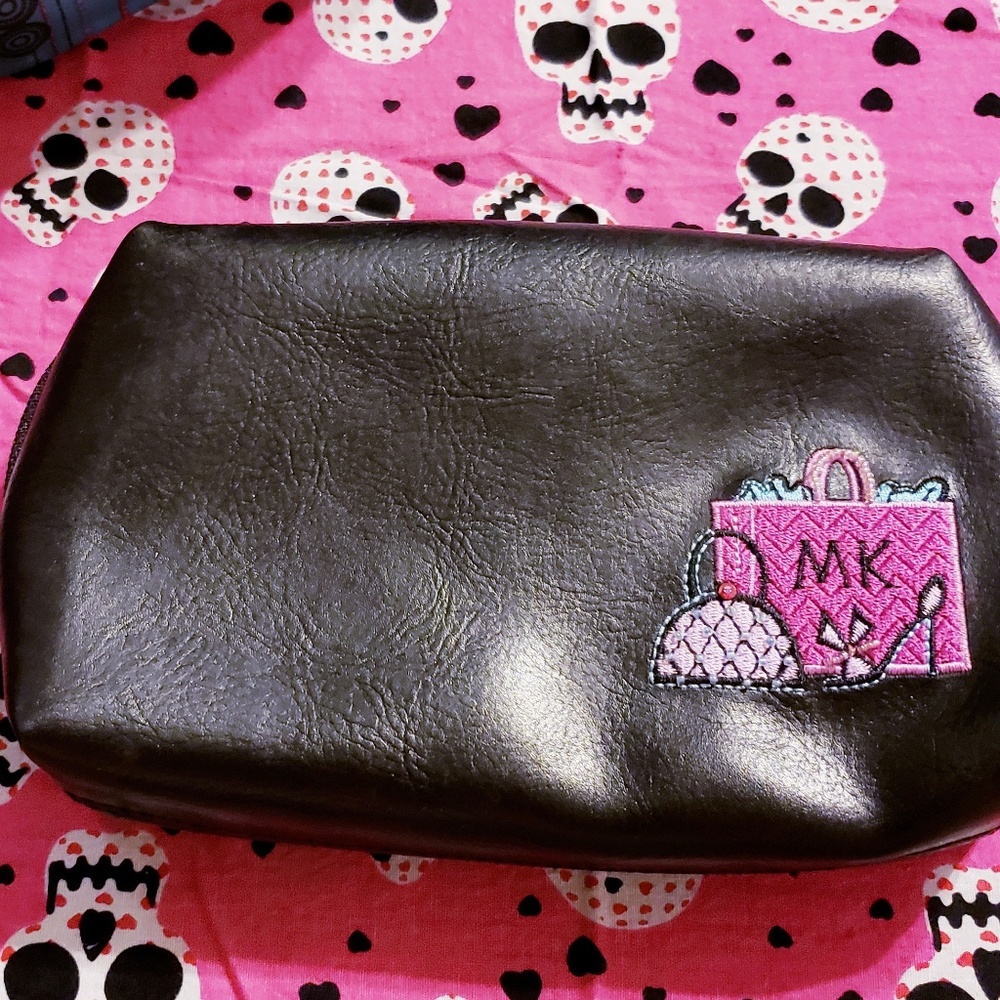 💜Mary Kay mini bag and Relic wallet💜